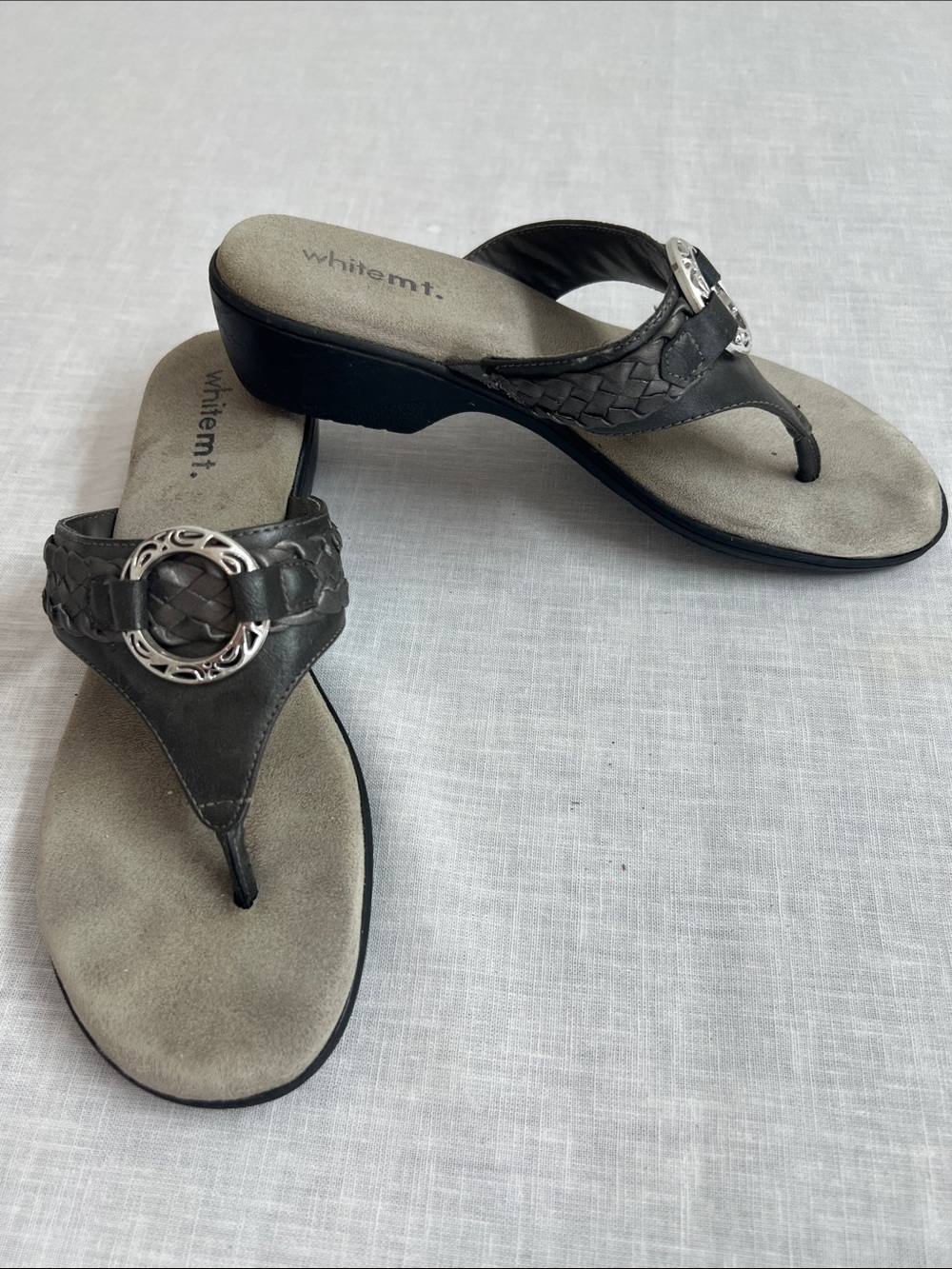 🌞 White Mountain Black Braided Thong Sandals with Silver Ring women size 7.5